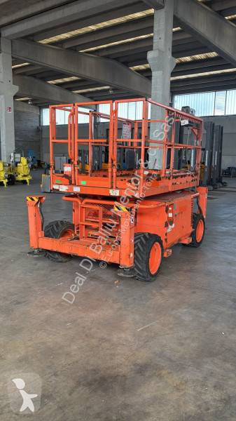 منصة تلسكوبية Skyjack SJ 6826RT