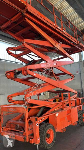 منصة تلسكوبية Skyjack SJ 9250