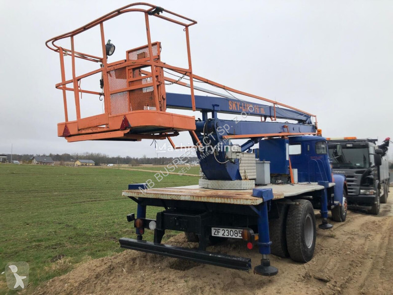 Plataforma elevadora Scania 85 dźwig zabytkowy...