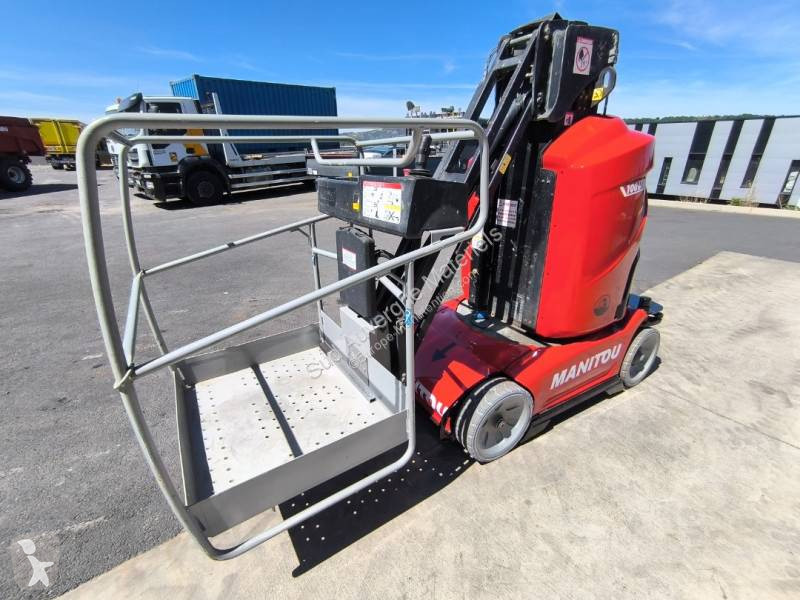 منصة تلسكوبية Manitou