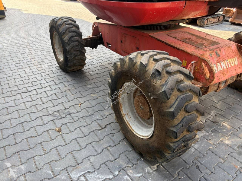 Plataforma elevadora Manitou