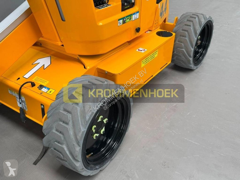 منصة تلسكوبية Niftylift HR 12 Hybride 4x4