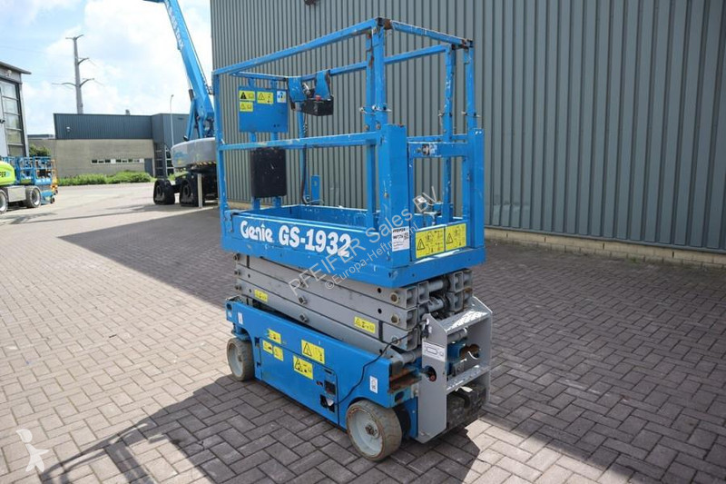 منصة تلسكوبية Genie Electric, Working Height...