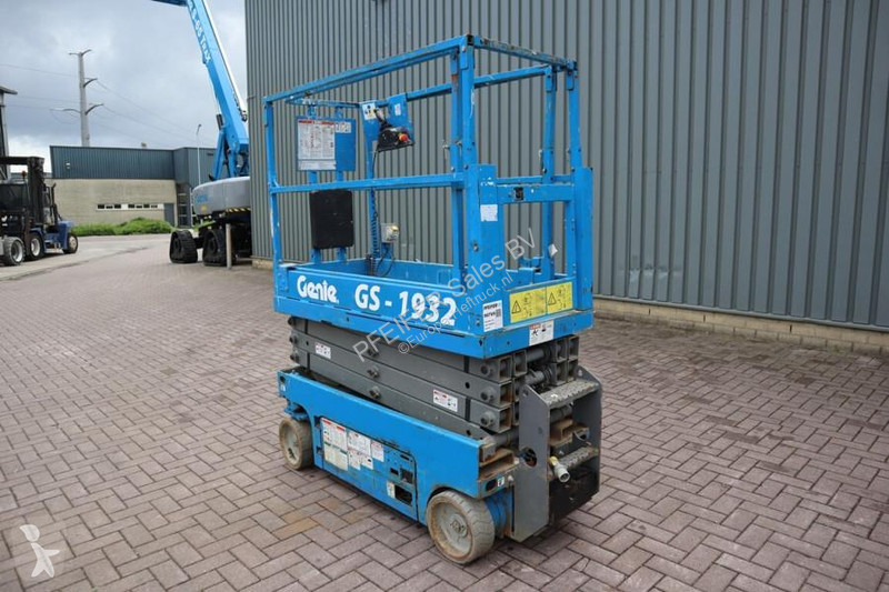منصة تلسكوبية Genie Electric, Working Height...