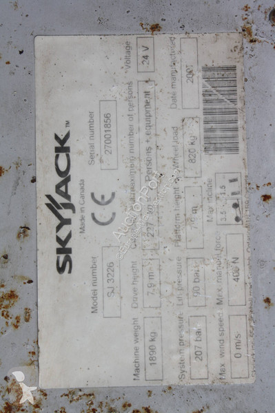 منصة تلسكوبية Skyjack SJ3226