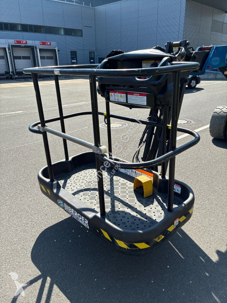 منصة تلسكوبية Niftylift HR17NE
