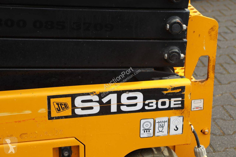 Вишка JCB S1930E