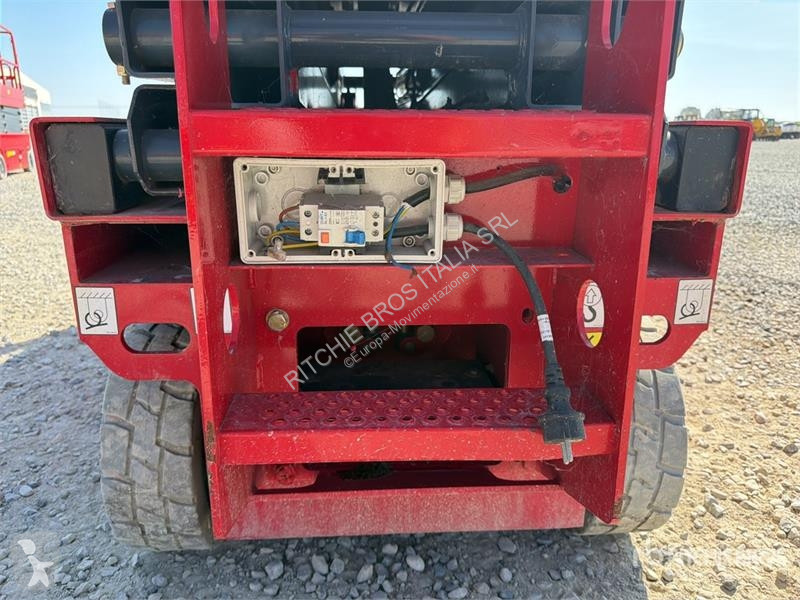 Автовишка Magni ES0808E Electric Scissor Lift