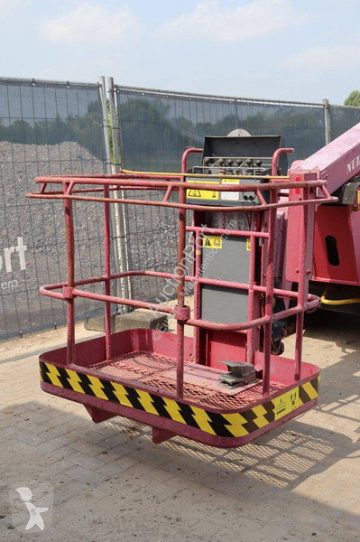 Plataforma elevadora Isuzu NUL090-2