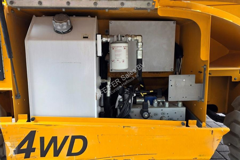 升降机 Haulotte Compact 12DX Diesel, 4x4 Drive,...