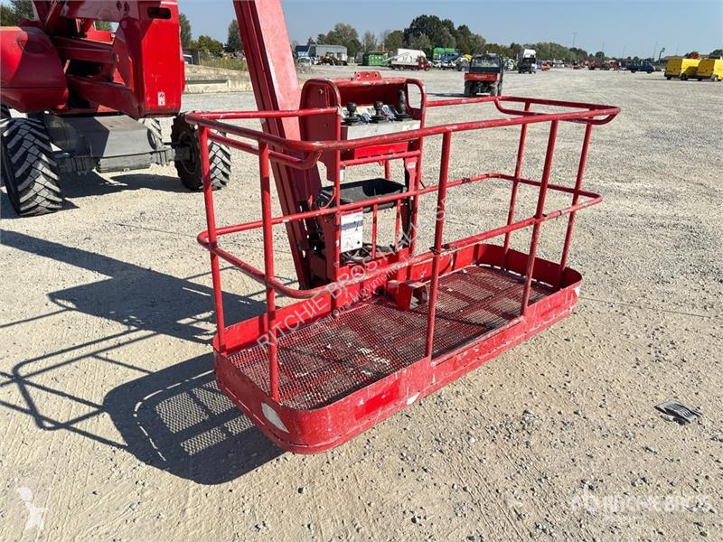 Автовышка Manitou