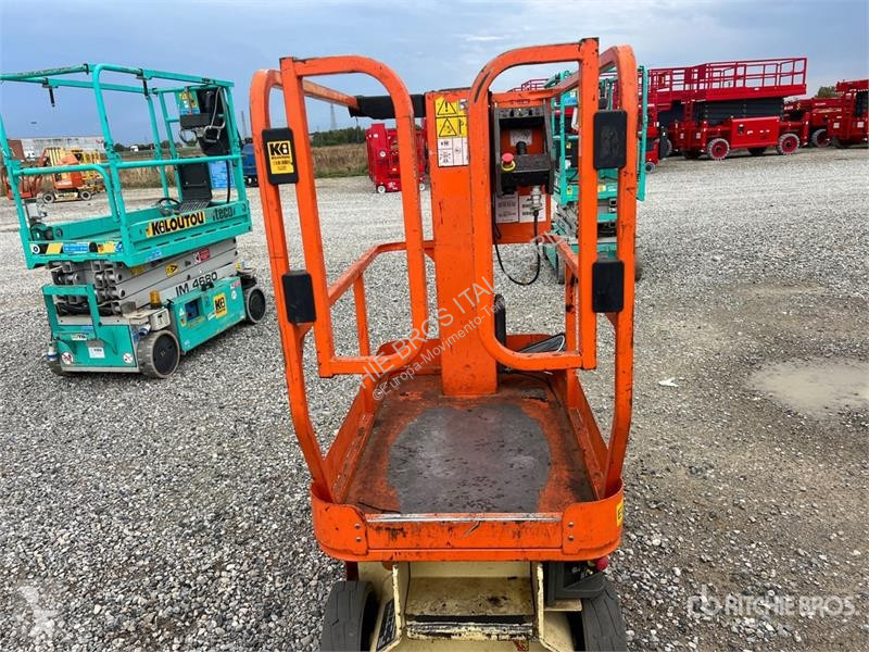 升降机 JLG 1230 Vertical Mast Lift