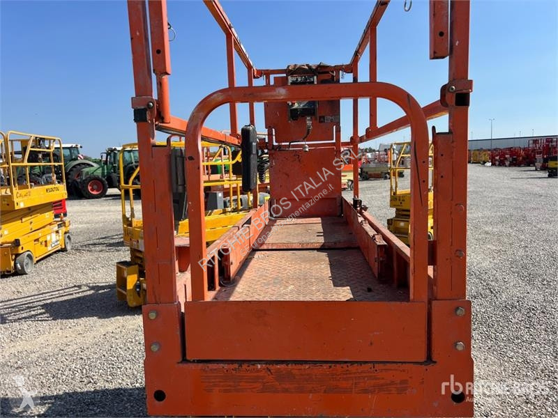 Plataforma elevadora JLG 2632ES