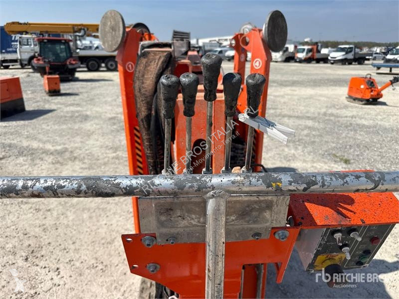Emelőkosár  R130 Crawler Articulating Boom Lift...