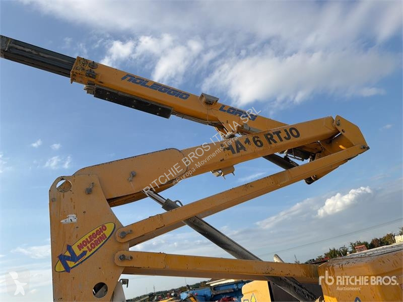 Plataforma elevadora Haulotte HA16RT Diesel...