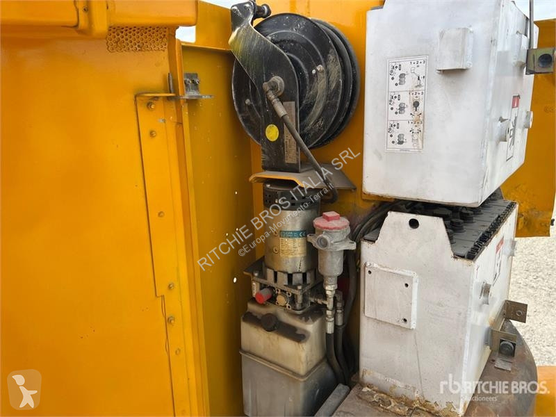 Plataforma elevadora Haulotte Vertical Mast Lift