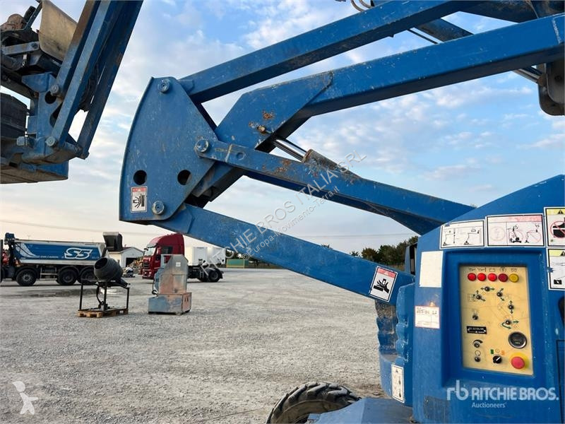 Plataforma elevadora Haulotte HA12PX Diesel...