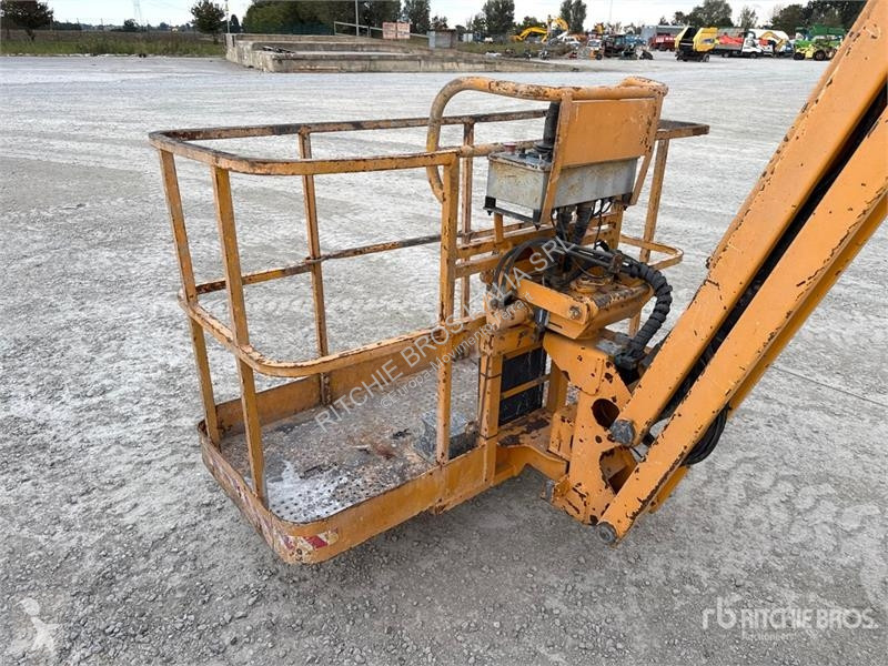 Lift Haulotte HA16PX Articulating Boom Lift