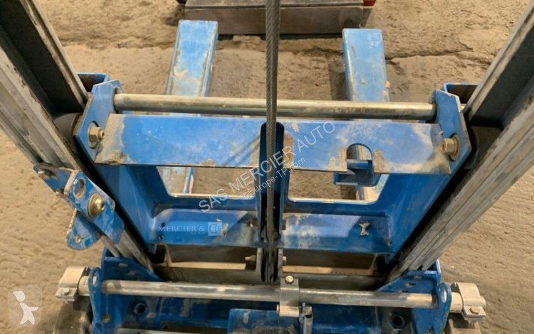 Plataforma elevadora Genie leve-materiaux vertical