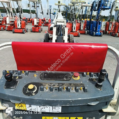 Piattaforma aerea JLG