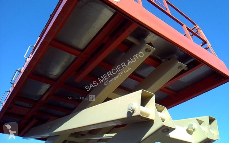 Nacelle JLG plateforme ciseaux automotrice diesel