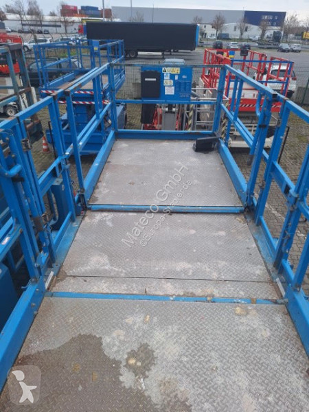 منصة تلسكوبية Genie GS4390