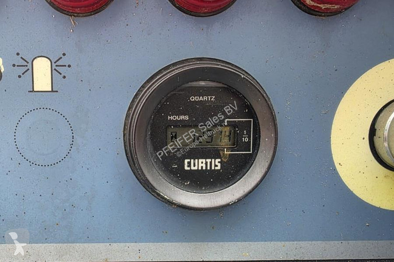 升降机 Haulotte Compact 12DX Diesel, 4x4 Drive,...