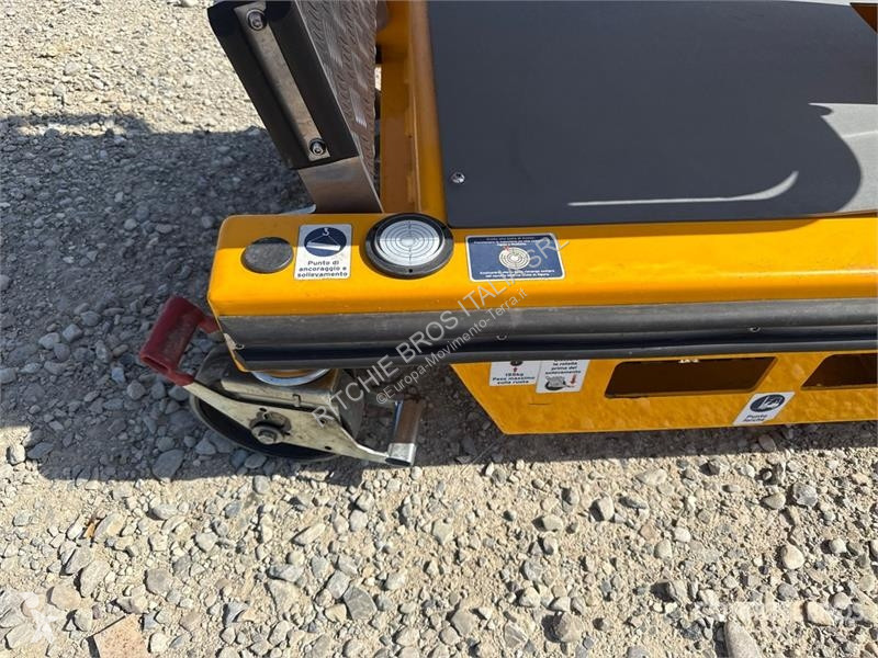 升降机 JLG ECOLIFT Vertical Mast Lift