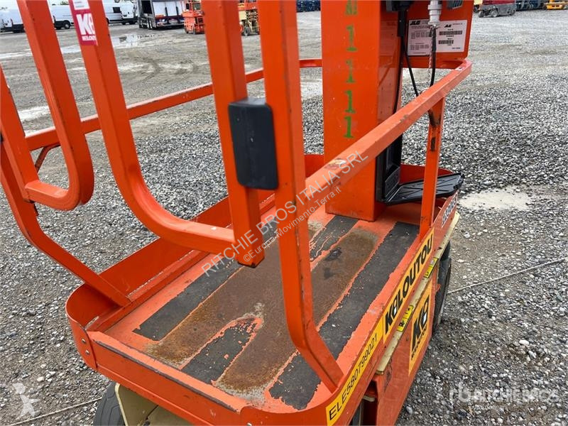 Nacelle JLG 1230 Vertical Mast Lift