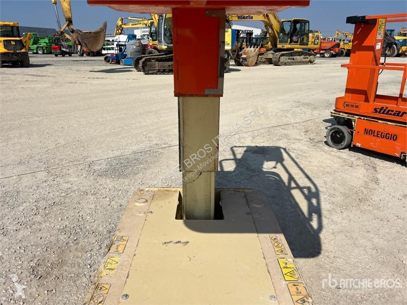 Emelőkosár JLG Vertical Mast Lift