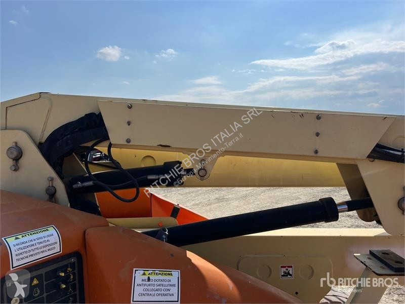 Emelőkosár JLG Articulating Boom Lift