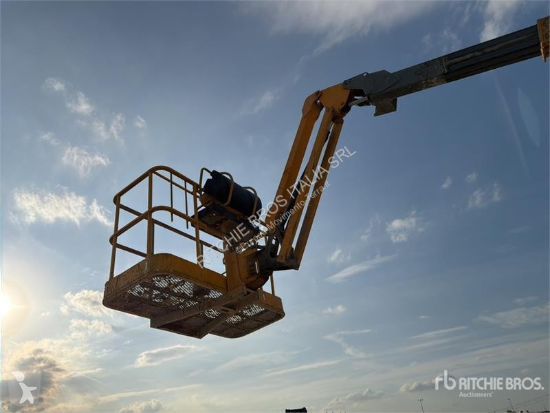 Plataforma elevadora Haulotte HA16RT Diesel...