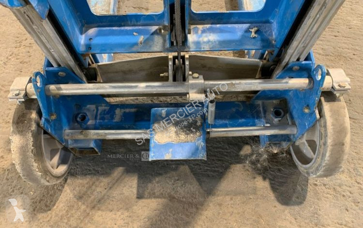 Plataforma elevadora Genie leve-materiaux vertical