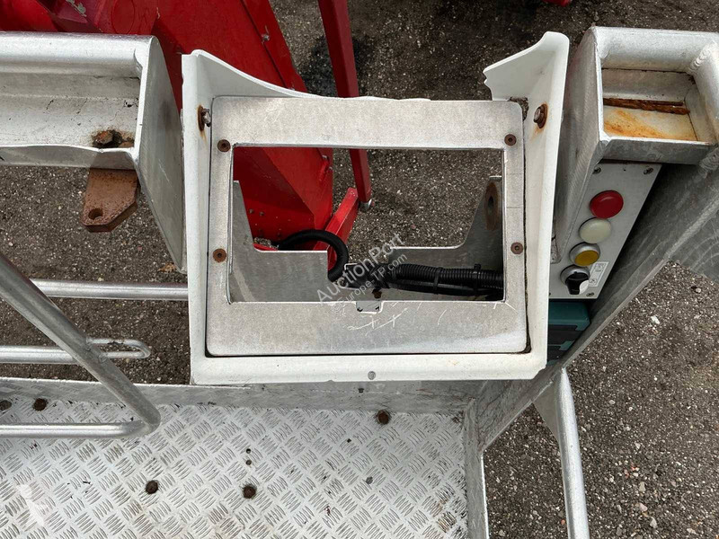 Plataforma elevadora Teupen LEO 26 H