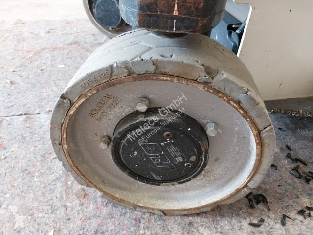 Piattaforma aerea JLG