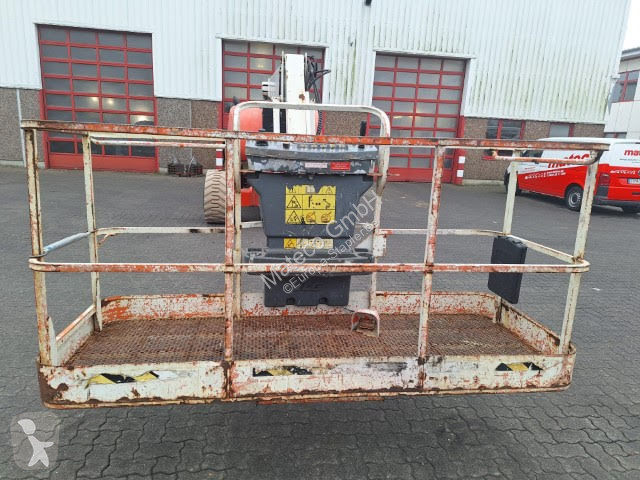 Piattaforma aerea JLG