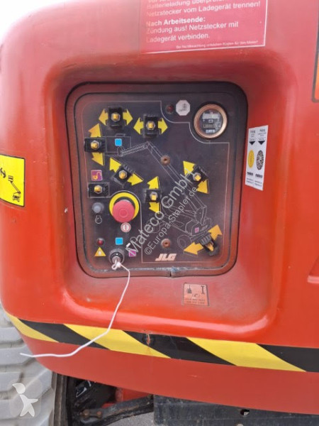 Piattaforma aerea JLG