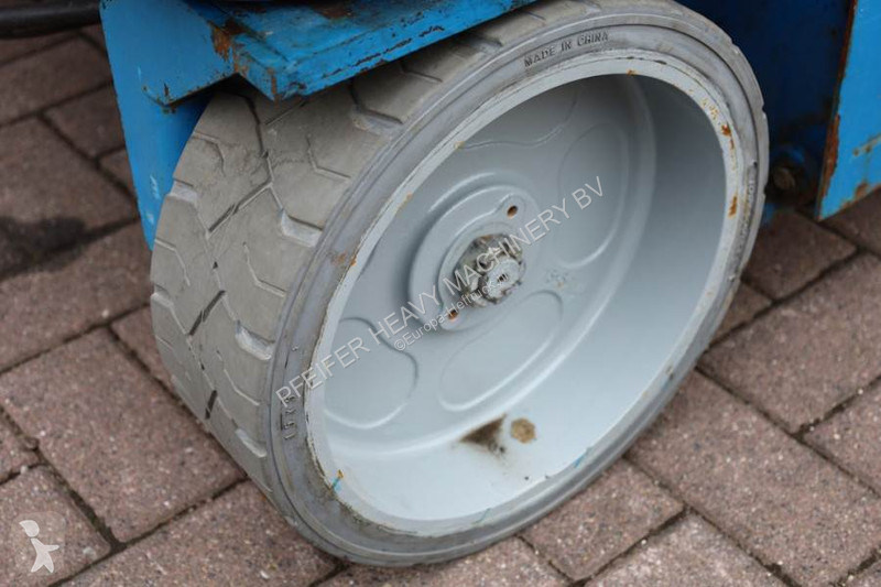 Lift Genie Electric, Working Height 11.75 m,...