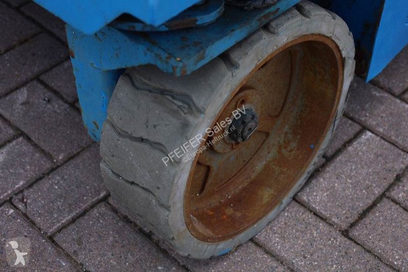 Lift Genie Electric, Working Height 11.75 m,...