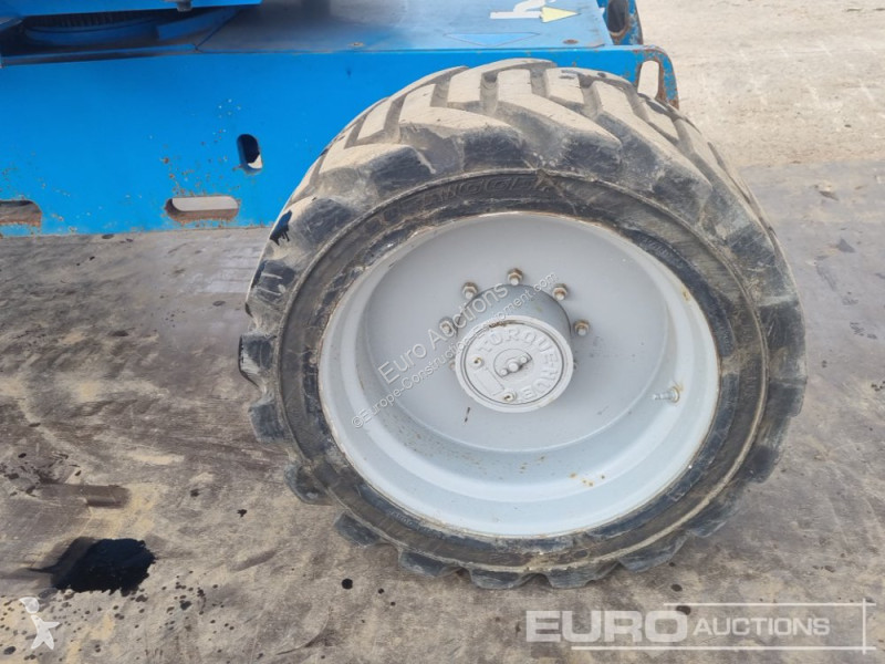 منصة تلسكوبية  Z45/25
