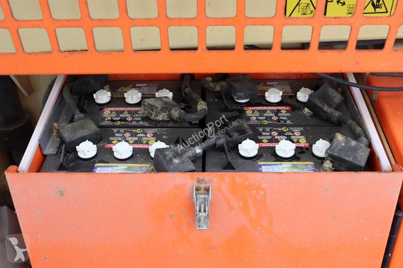 Piattaforma aerea JLG