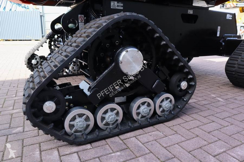 منصة تلسكوبية JLG Quad Tracks Also Available...
