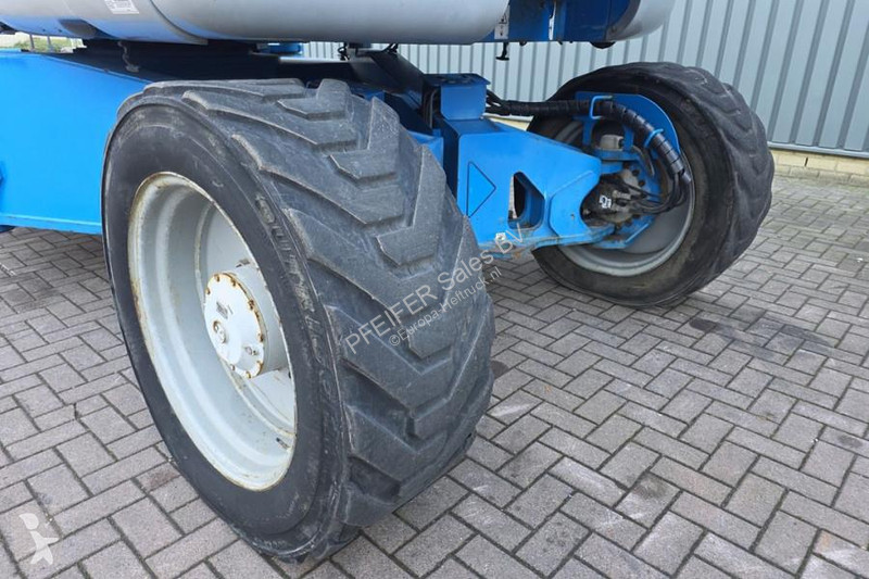 منصة تلسكوبية Genie ZX135/70 Diesel, 4x4x4...