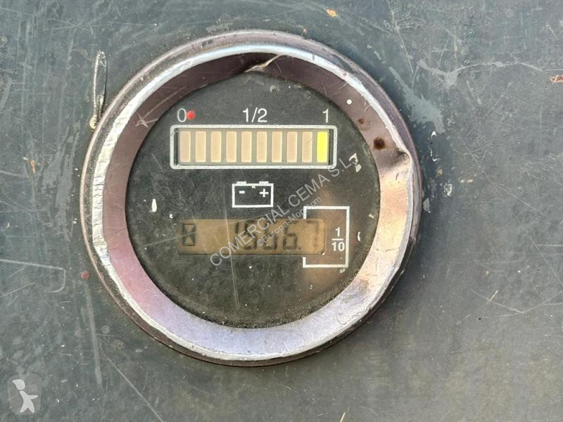 منصة تلسكوبية Grove  1210