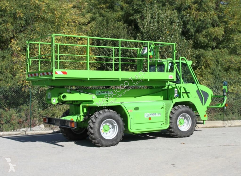 منصة تلسكوبية Merlo PL15 - 4X4
