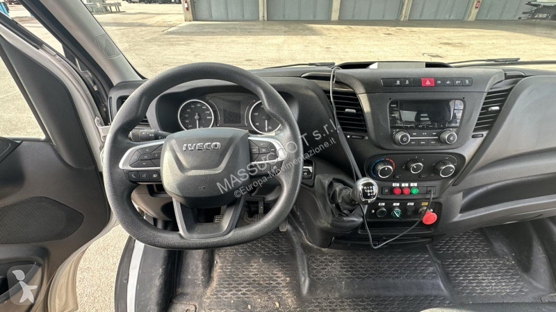 منصة تلسكوبية Iveco BARIN ABC 60-L