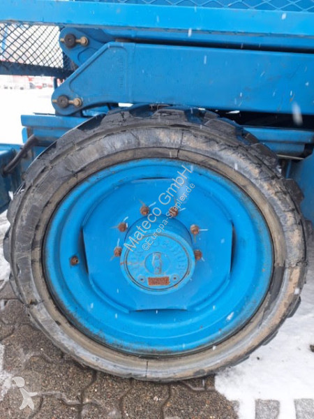 منصة تلسكوبية Genie GS4390