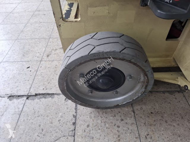 منصة تلسكوبية JLG