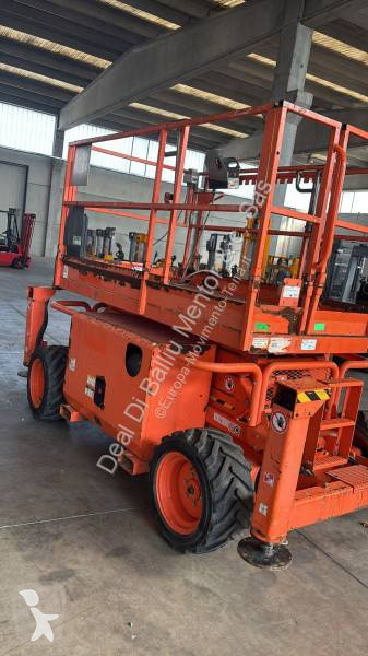 منصة تلسكوبية Skyjack SJ 6826RT