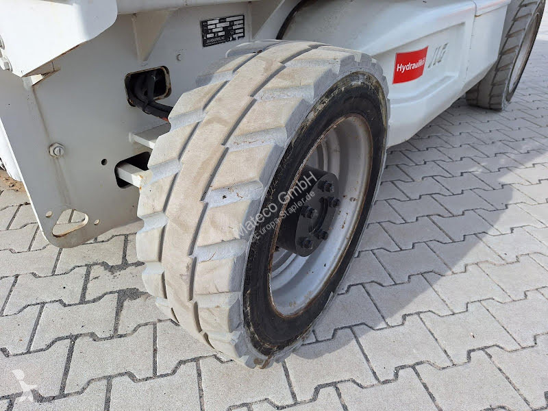 Vysokozdvižná plošina JLG M3369